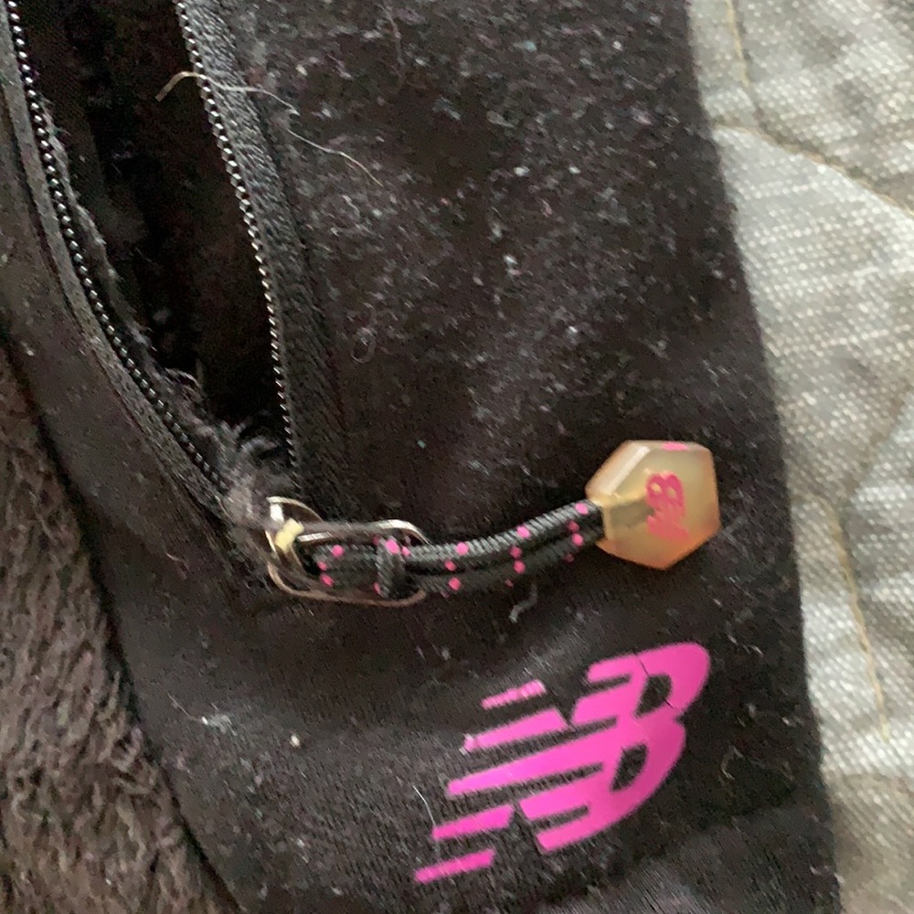New balance jacket - Picture 3 of 3